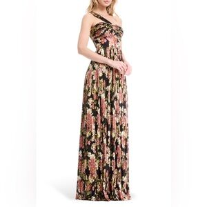 Chic Floral Maxi Dress in Black and Pink